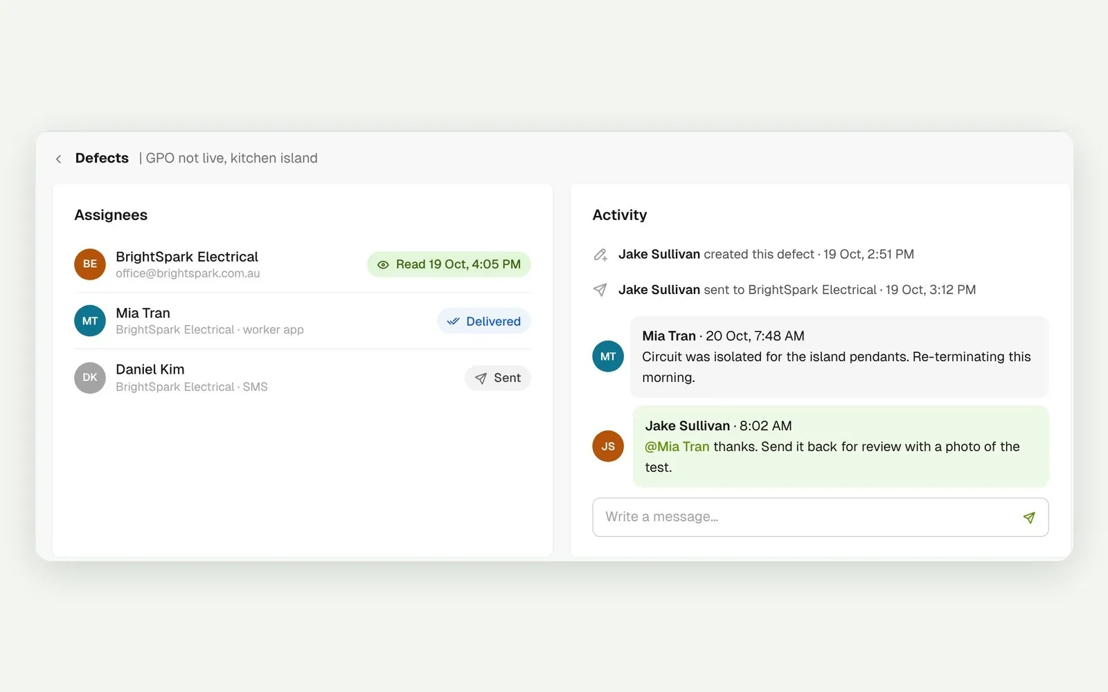 Defect timeline showing sent, delivered and read for each assignee and a reply thread